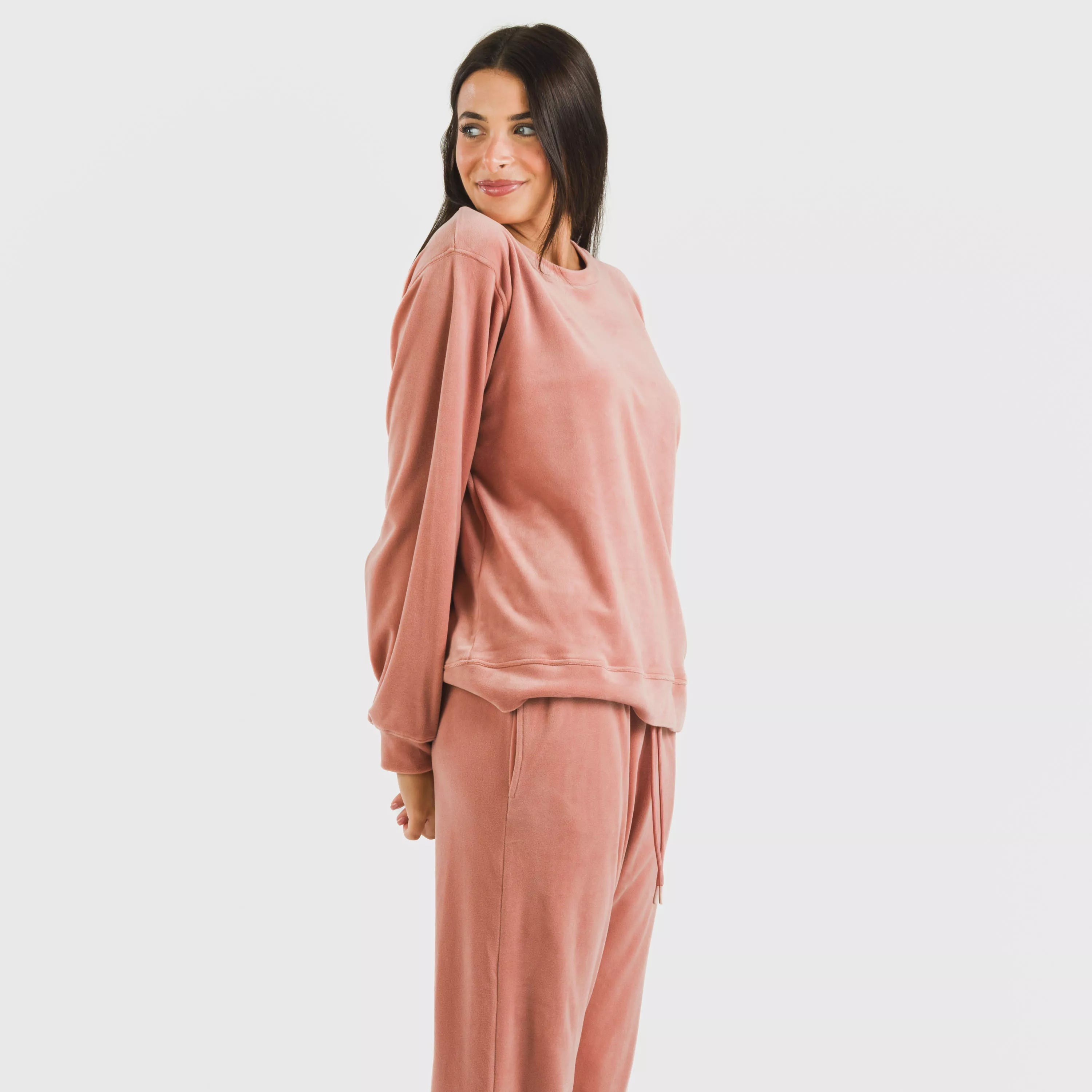 Pijama comprido de veludo liso