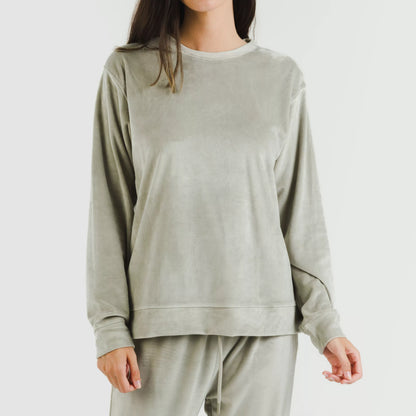 Pijama comprido de veludo liso