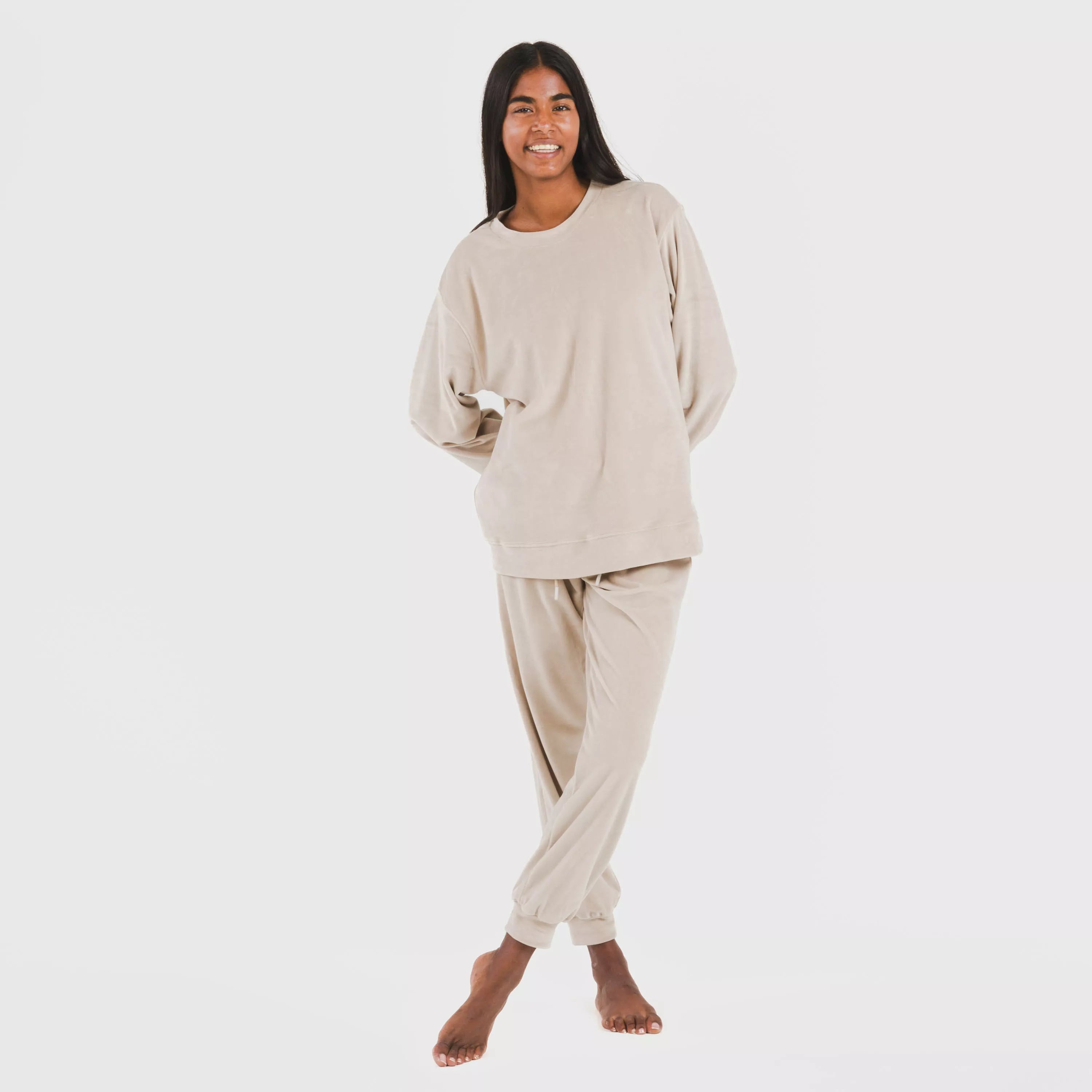 Pijama comprido de veludo liso