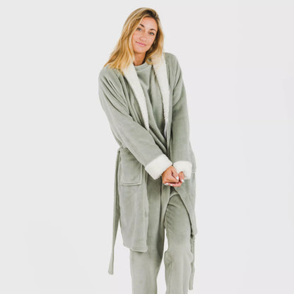 Bata terciopelo sherpa