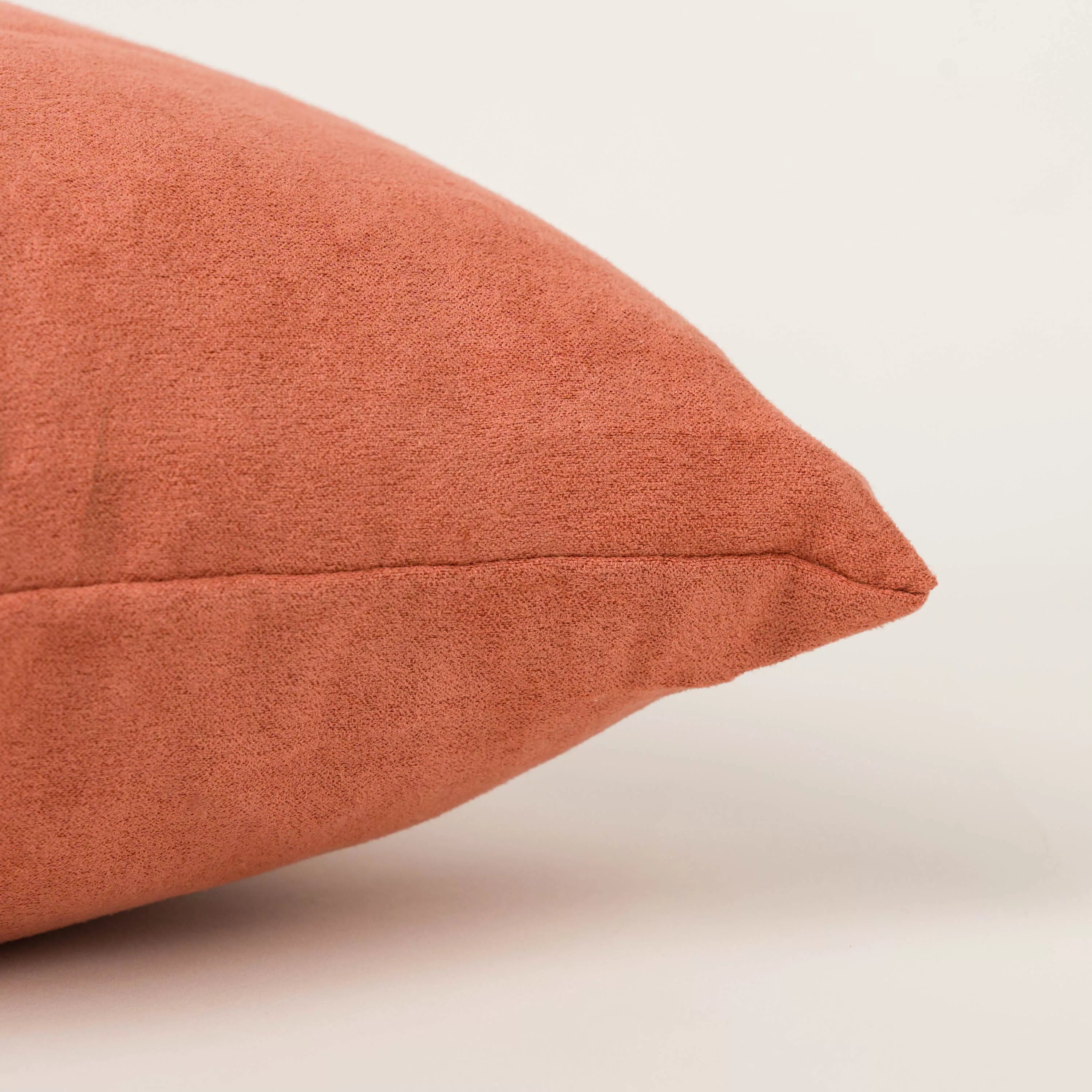 Almofada quadrada em camurça macia - capa + enchimento