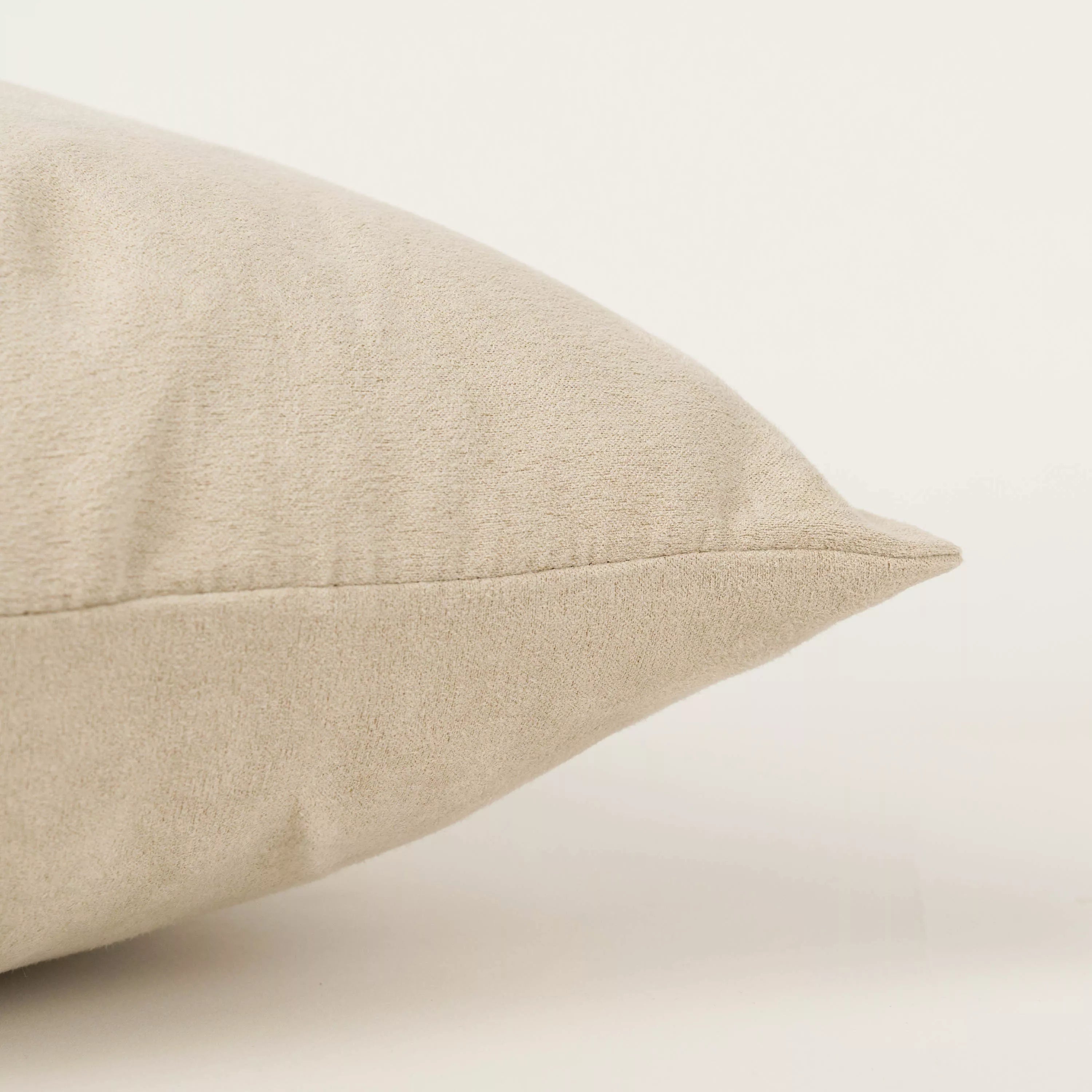 Almofada quadrada em camurça macia - capa + enchimento