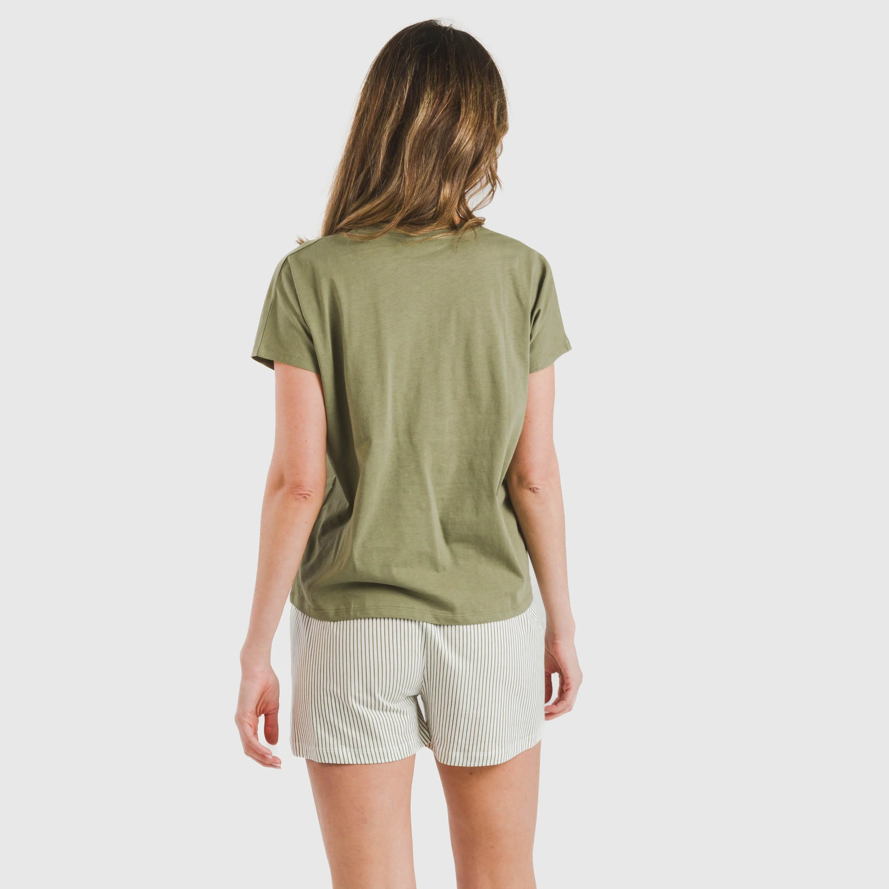 Pijama feminino de algodão com mangas curtas, listras moçárabes verdes.