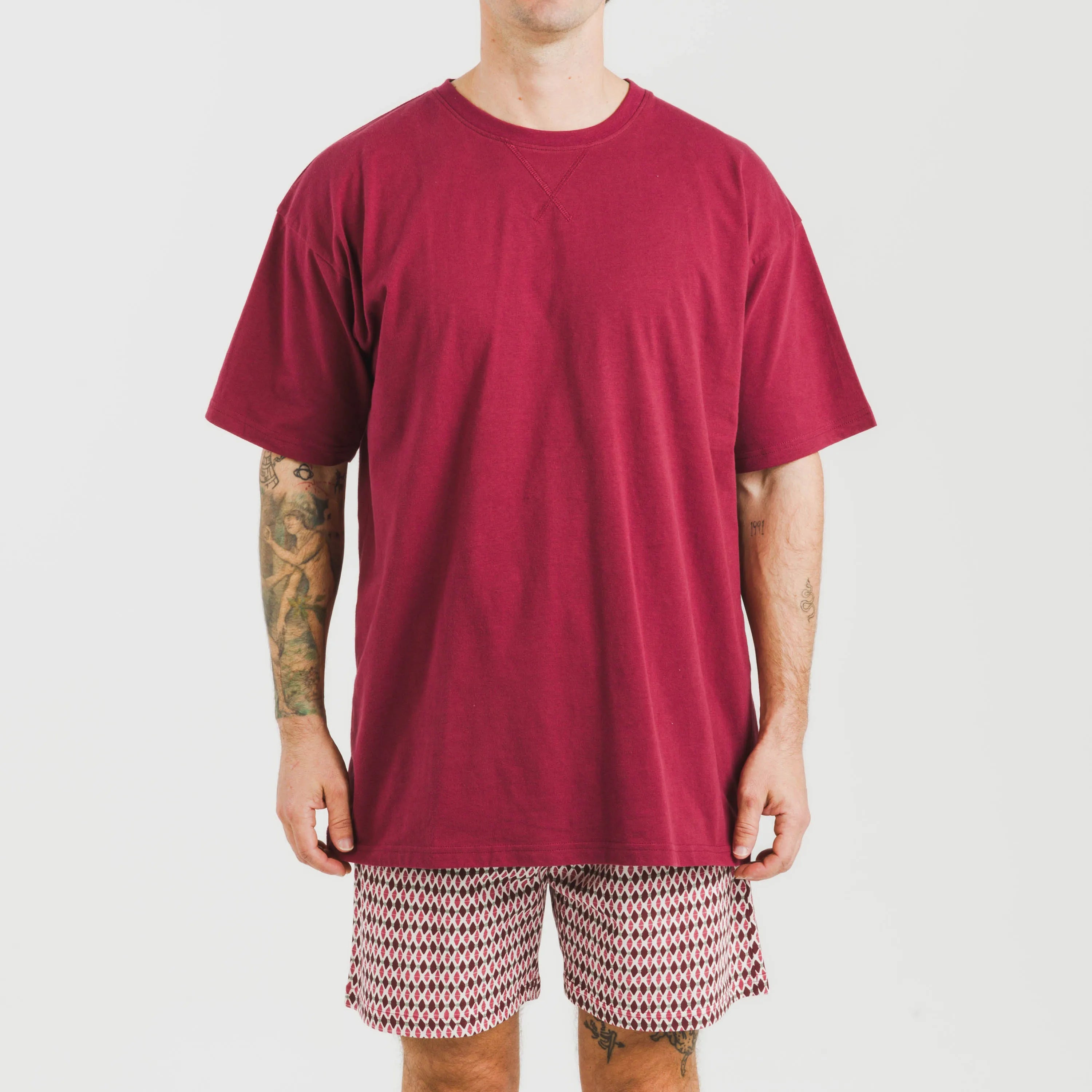 Pijama curto masculino Jannat em algodão na cor bordô.