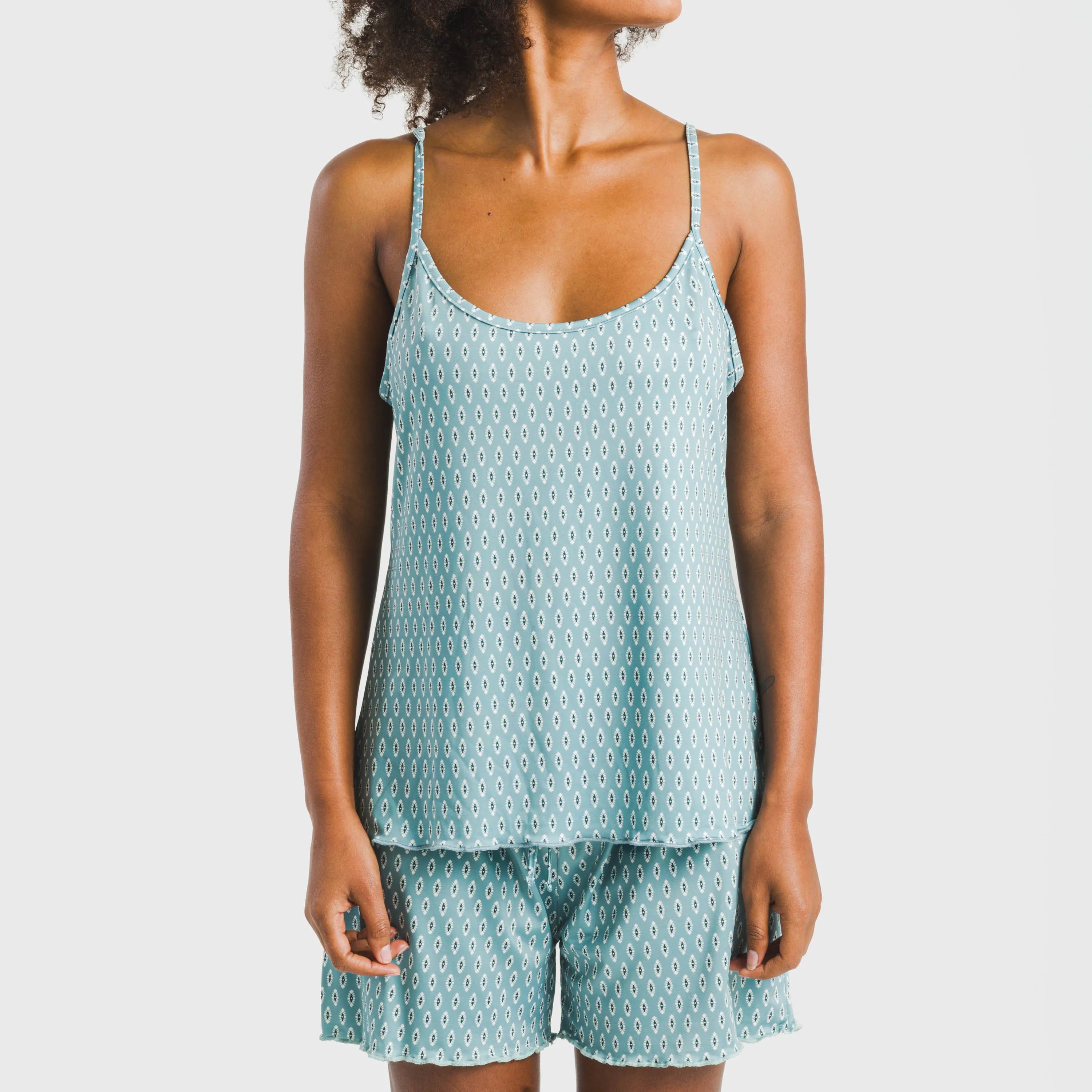 Pijama feminino Walia estilo tipi, macio e na cor azul-turquesa.