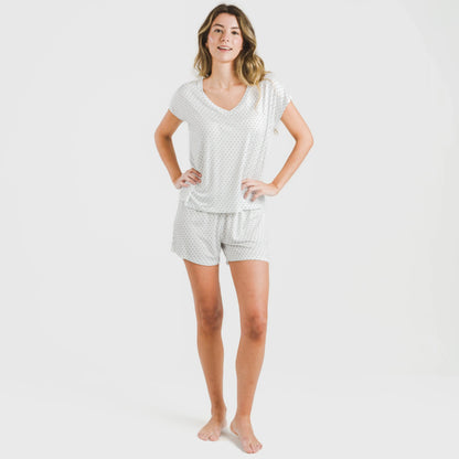 Pijama feminino Verse Indigo de viscose com mangas curtas e modelagem fluida.