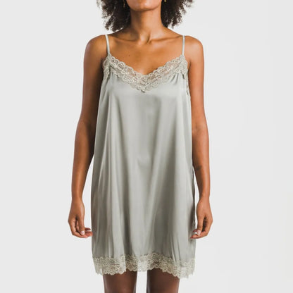 Camisola curta de cetim liso para sexta-feira