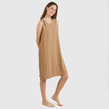 Vestido curto com alças, em musselina de algodão lisa.