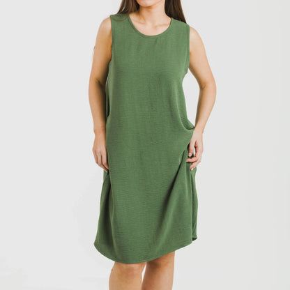 Vestido curto com alças, em musselina de algodão lisa.