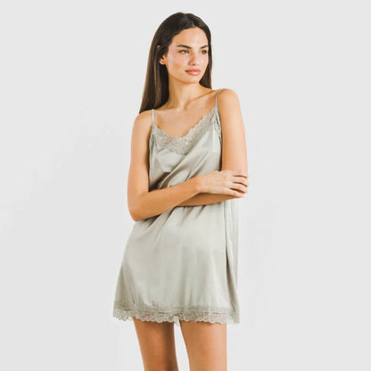 Camisola curta de cetim liso para sexta-feira