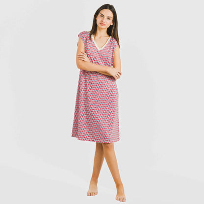 Vestido curto Arizona em tom borgonha, com mangas fluidas e macias.