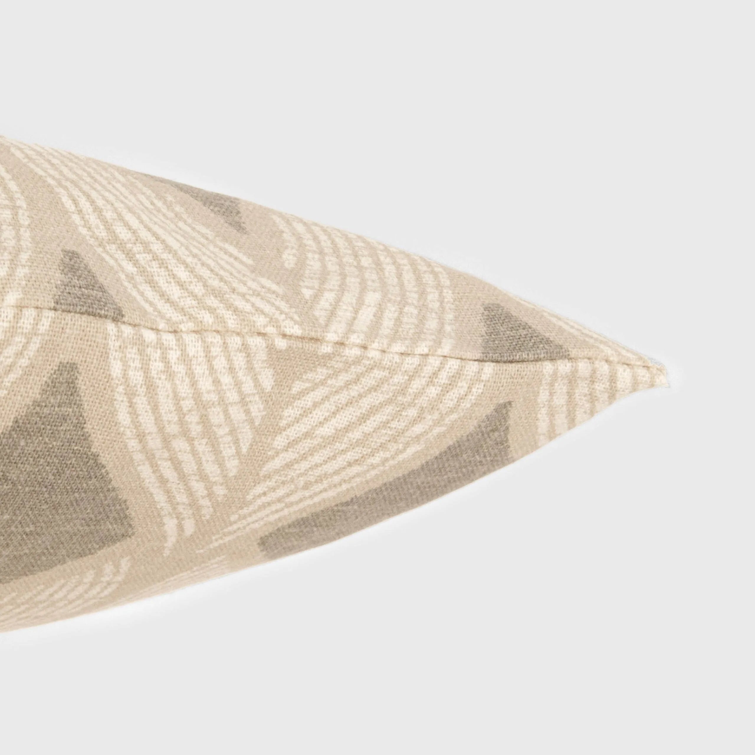 Cojín cuadrante antimanchas Cabot liso 50x50 - funda + relleno