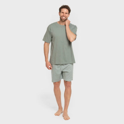 Pijama curto masculino de algodão na cor verde-azulado, estilo ousado.