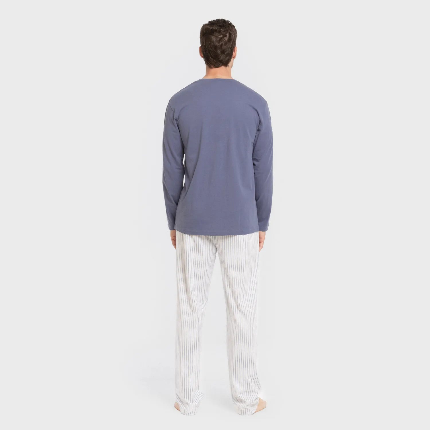 Pijama comprido masculino de algodão, Fandi com listras azuis.