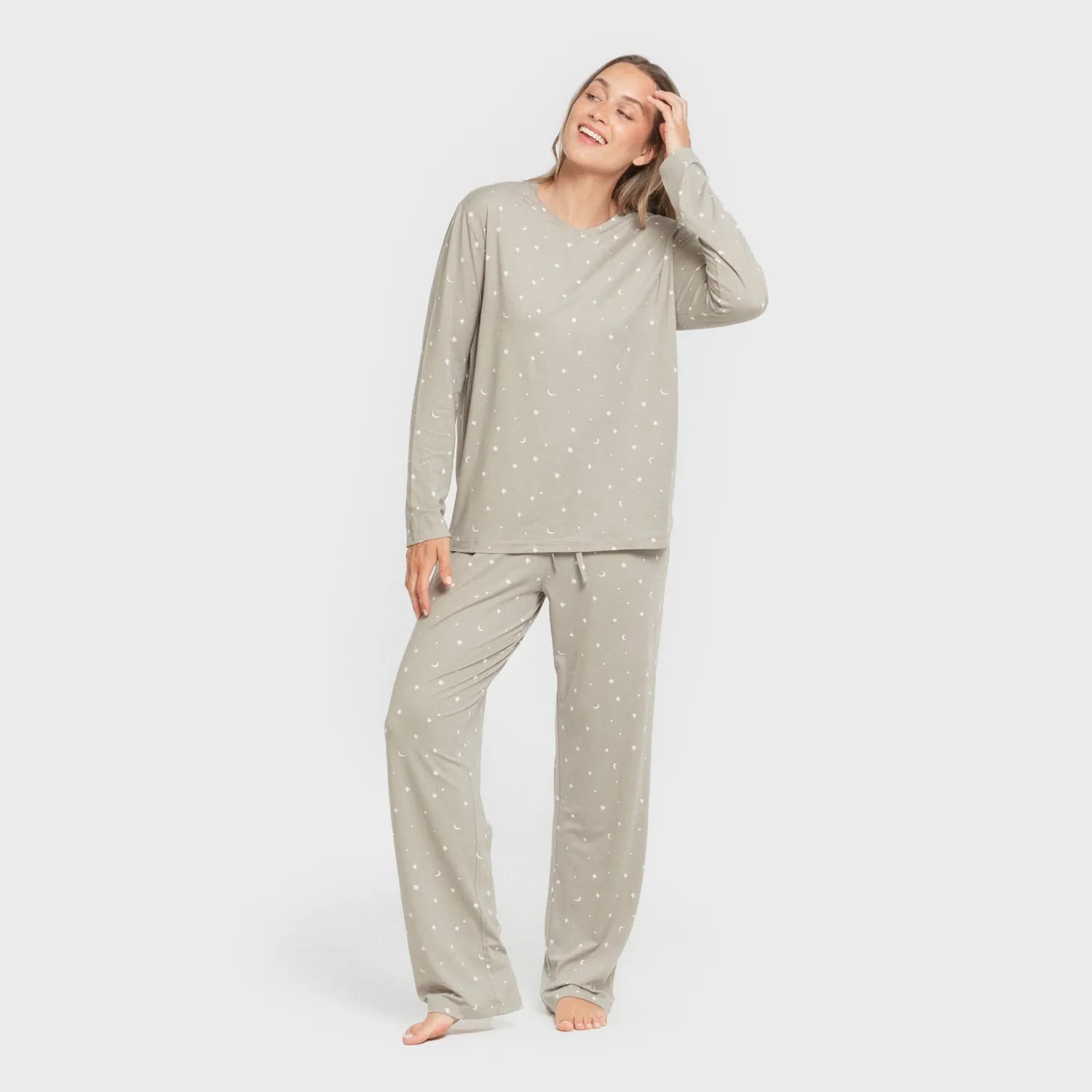 Pijama feminino longo e macio, cor âmbar verde caça.