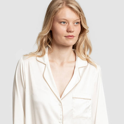 Pijama longo de cetim feminino sexta-feira