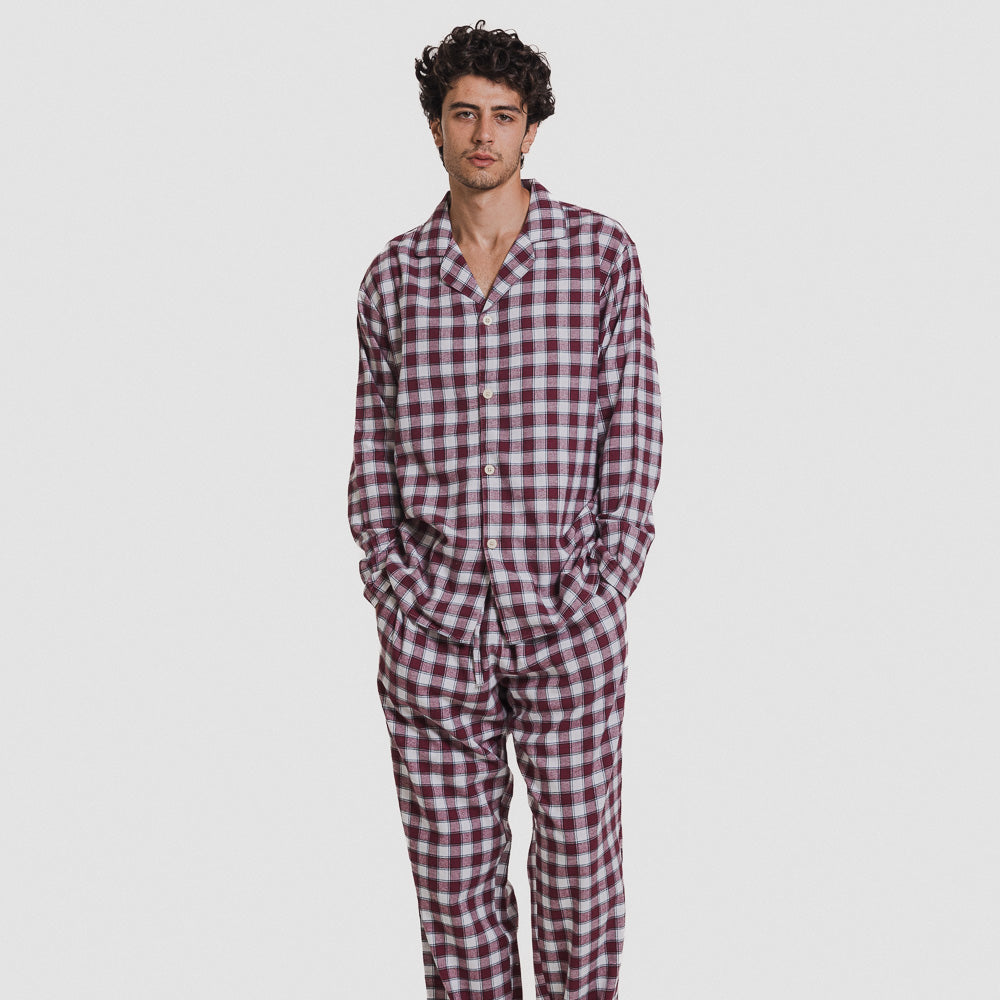 Pijama masculino de flanela de manga comprida, estilo camisa, xadrez bordô Gustavo.