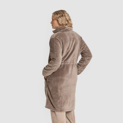 Robe de veludo marrom listrado com zíper