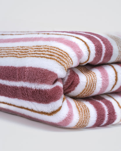 Arraia-manta coral, calêndula, rosa malva