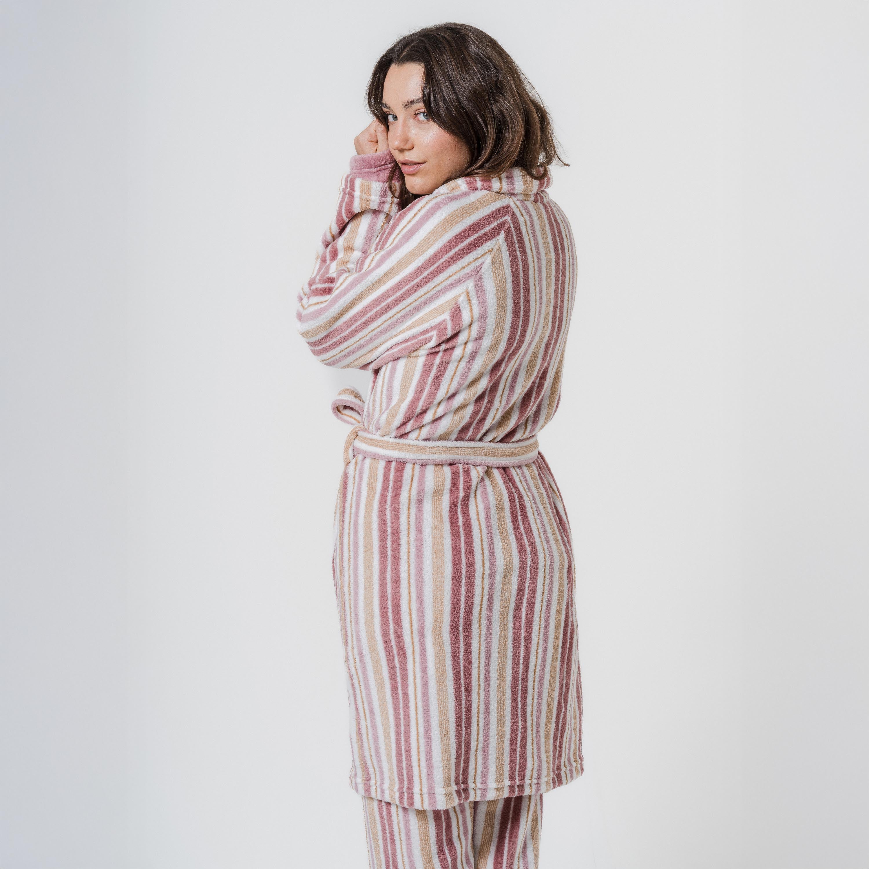 Robe listrada em coral com estampa de calêndula rosa