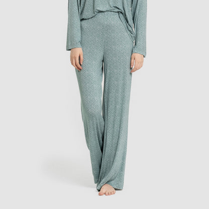 Pijama longo feminino Virgo em viscose na cor verde-água