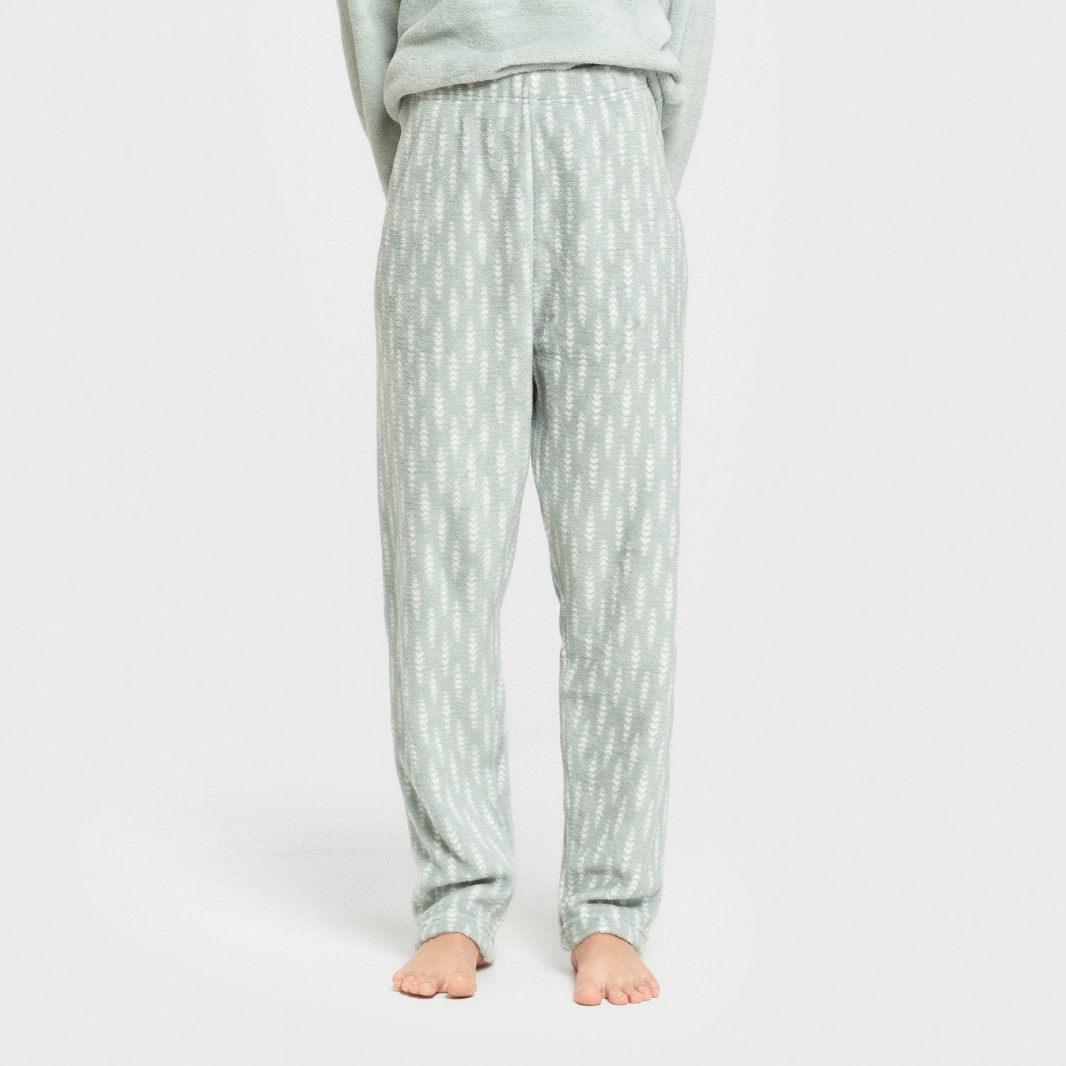 Pijama coral com estampa espinha de peixe verde Tiffany.